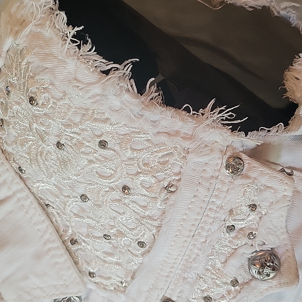 Miss Me White Denim Vest with Embroidery M - Picture 4 of 13